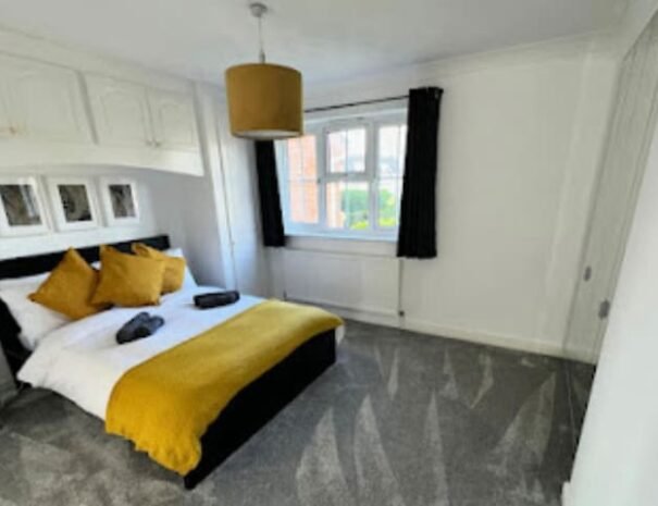 Central Spacious Flat (4)