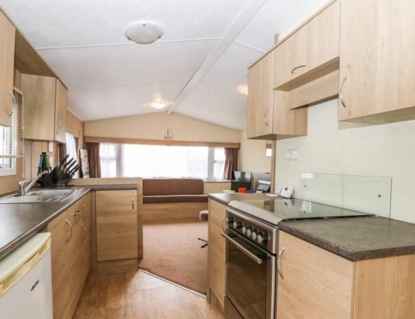 Chalet by the seaside (12)
